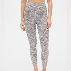 GapFit High Rise Blackout Spliced Leggings